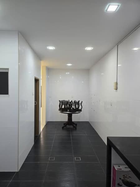 2-storey Terraced House for Rent in Bukit Raja (Selangor) - Diana See - Corridor - PropertyGuru.com.my