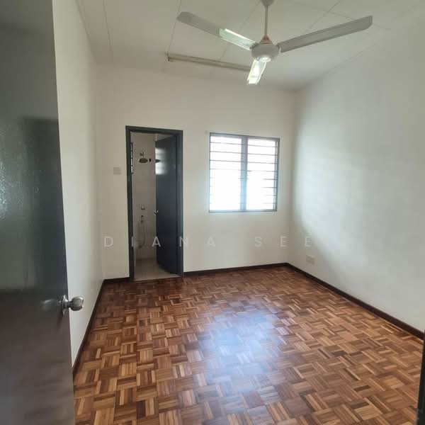 2-storey Terraced House for Rent in Setia Alam (Selangor) - Diana See - Bedroom - PropertyGuru.com.my