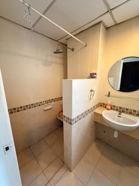 Kondominium untuk Disewa di Casa Indah 1 - Max Yee - Bathroom - PropertyGuru.com.my