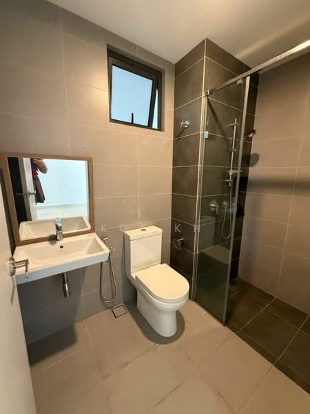 Servis Apartment untuk Disewa di Residensi Sunway Belfield - Kok KH - Bathroom - PropertyGuru.com.my
