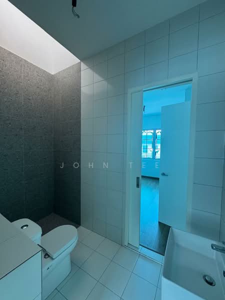 Rumah Teres untuk Disewa di Semenyih (Selangor) - John Tee - Bathroom - PropertyGuru.com.my