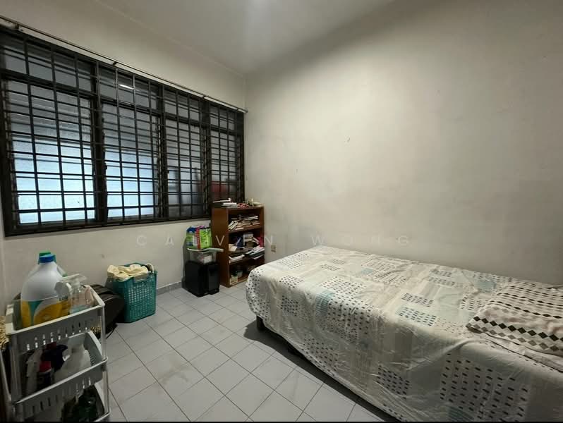 2-storey Terraced House for Sale in Taman Perling (Perling) - Calvin Wong - Bedroom - PropertyGuru.com.my