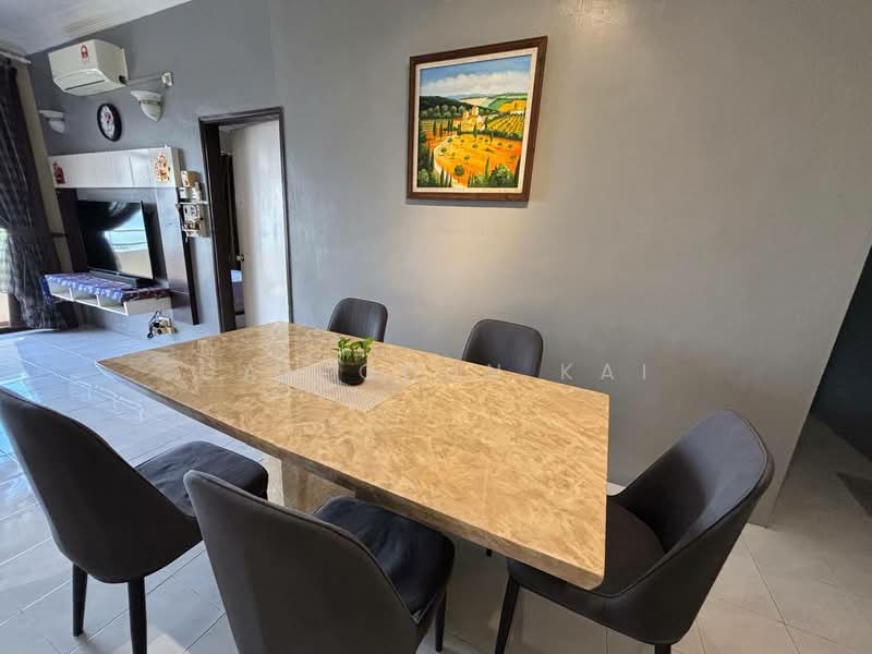 Kondominium untuk Disewa di Eden Seaview Condominium - Gan Chun Kai - Dining Room - PropertyGuru.com.my