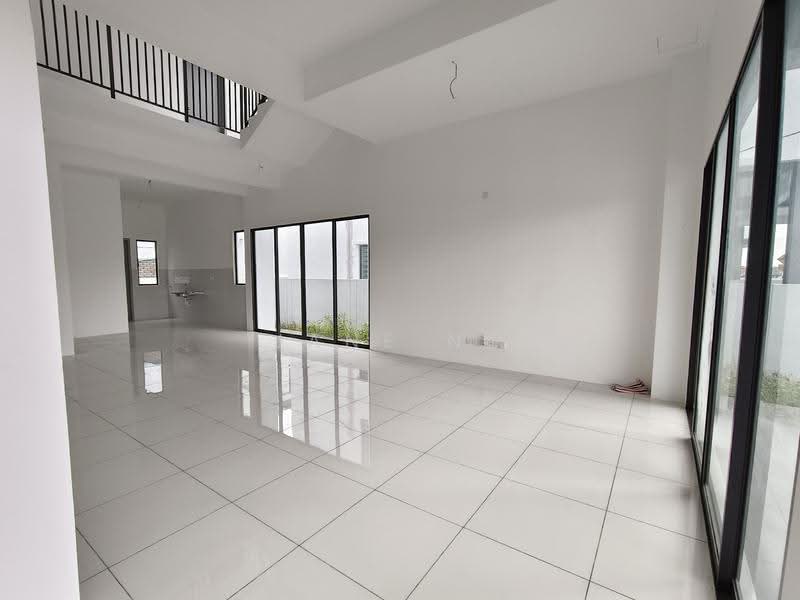 Rumah Berkembar untuk Dijual di Bandar Tasek Mutiara (Simpang Ampat) - Jane Ng - Living Room - PropertyGuru.com.my
