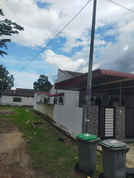 Rumah Teres 1-Tingkat untuk Dijual di Taman Bayam (Lunas) - Hasrul Rosli - Exterior - PropertyGuru.com.my