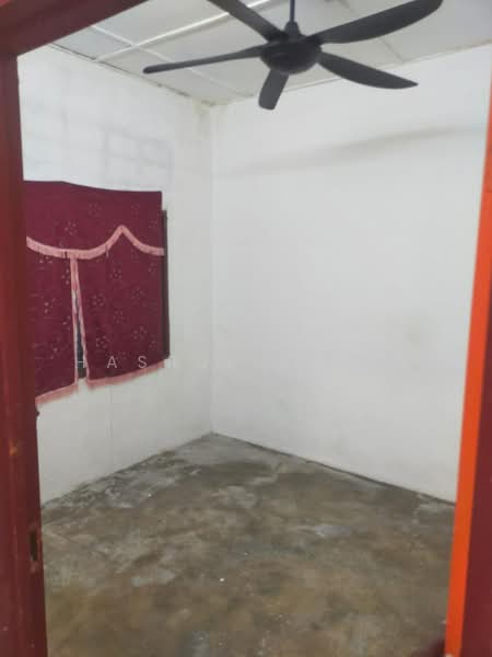 Rumah Teres 1-Tingkat untuk Dijual di Taman Bayam (Lunas) - Hasrul Rosli - Interior - PropertyGuru.com.my