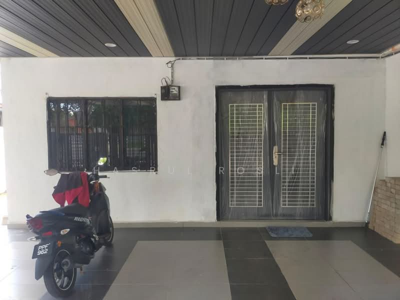 Rumah Teres 1-Tingkat untuk Dijual di Taman Bayam (Lunas) - Hasrul Rosli - Exterior - PropertyGuru.com.my