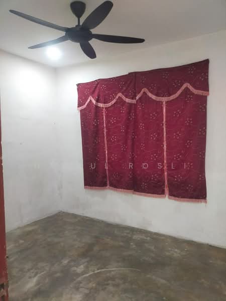 Rumah Teres 1-Tingkat untuk Dijual di Taman Bayam (Lunas) - Hasrul Rosli - Interior - PropertyGuru.com.my