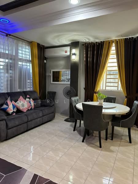 Rumah Teres 2-Tingkat untuk Dijual di Taman Seri Bertam (Kepala Batas) - Hasrul Rosli - Living Room - PropertyGuru.com.my