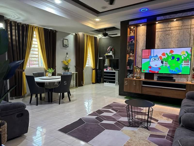 Rumah Teres 2-Tingkat untuk Dijual di Taman Seri Bertam (Kepala Batas) - Hasrul Rosli - Living Room - PropertyGuru.com.my