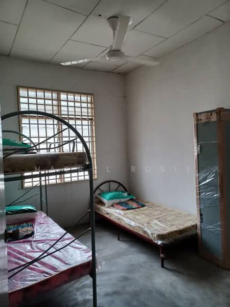 Rumah Teres 2-Tingkat untuk Dijual di Taman Kasawari (Simpang Ampat) - Hasrul Rosli - Bedroom - PropertyGuru.com.my