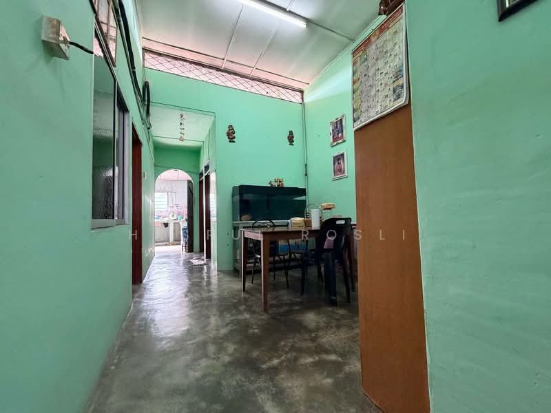 Rumah Teres 1 Tingkat untuk Dijual di Sungai Lalang (Kedah) - Hasrul Rosli - Corridor - PropertyGuru.com.my