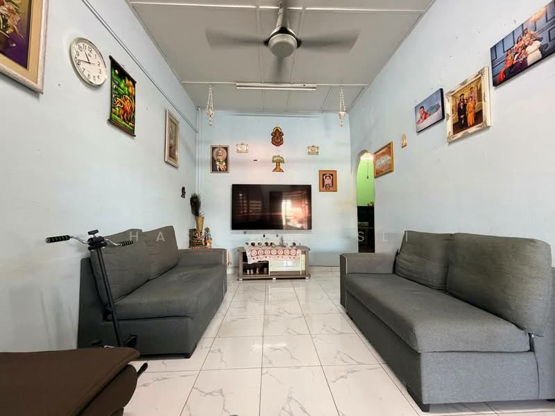 Rumah Teres 1 Tingkat untuk Dijual di Sungai Lalang (Kedah) - Hasrul Rosli - Living Room - PropertyGuru.com.my