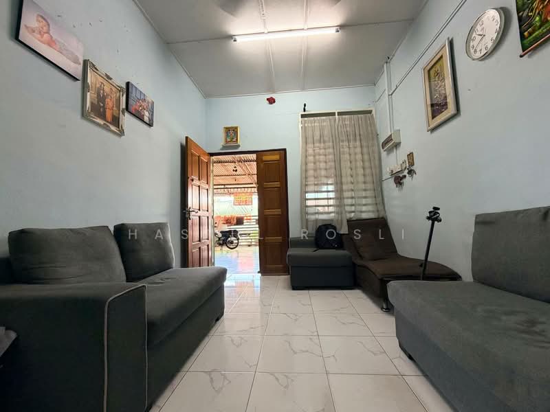 Rumah Teres 1 Tingkat untuk Dijual di Sungai Lalang (Kedah) - Hasrul Rosli - Living Room - PropertyGuru.com.my