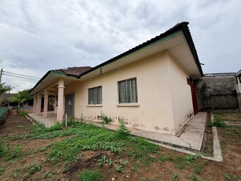 Rumah Berkembar untuk Dijual di Bandar Puteri Jaya (Sungai Petani) - Hasrul Rosli - Exterior - PropertyGuru.com.my