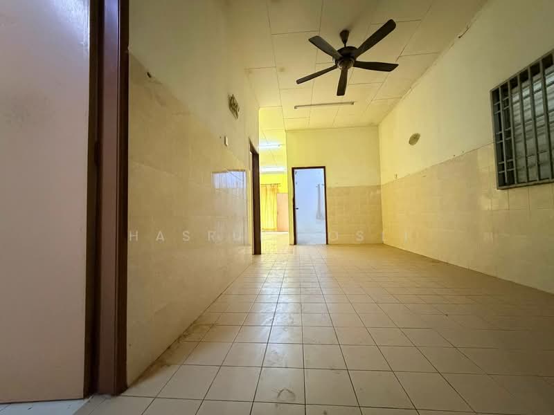 Rumah Berkembar untuk Dijual di Bandar Puteri Jaya (Sungai Petani) - Hasrul Rosli - Corridor - PropertyGuru.com.my