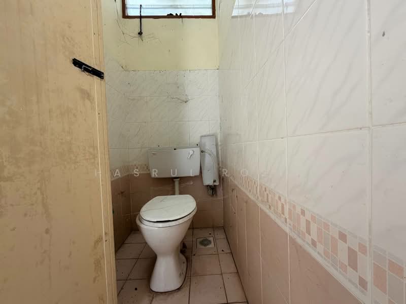 Rumah Teres 1 Tingkat untuk Dijual di Taman Kelisa Ria (Sungai Petani) - Hasrul Rosli - Bathroom - PropertyGuru.com.my