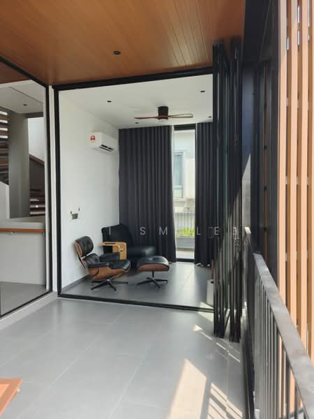Rumah Banglo untuk Dijual di Bandar Sungai Long (Selangor) - Mei SM Lee - Bukit Suria Garden Village Balcony - PropertyGuru.com.my