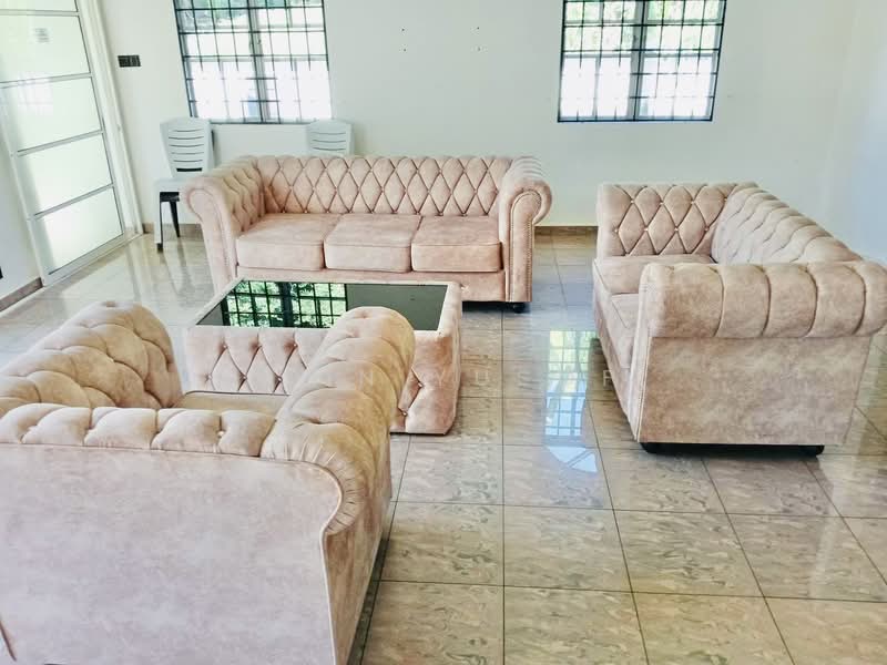 Bungalow House for Rent in Kampung Sungai Merab (Dengkil) - Erin Yusof - Living Room - PropertyGuru.com.my