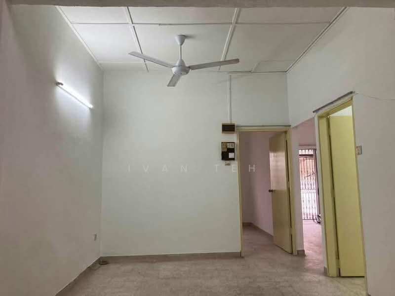 Retail Space for Rent in Batu Caves (Selangor) - Ivan Teh - Interior - PropertyGuru.com.my