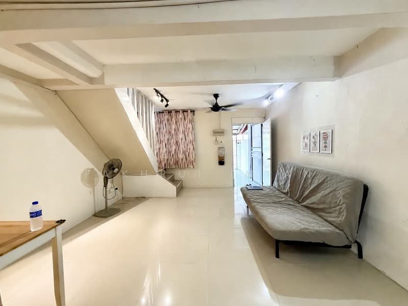 2-storey Terraced House for Sale in Bandar Baru Permas Jaya (Permas Jaya) - Fakhrul Imlan - Living Room - PropertyGuru.com.my