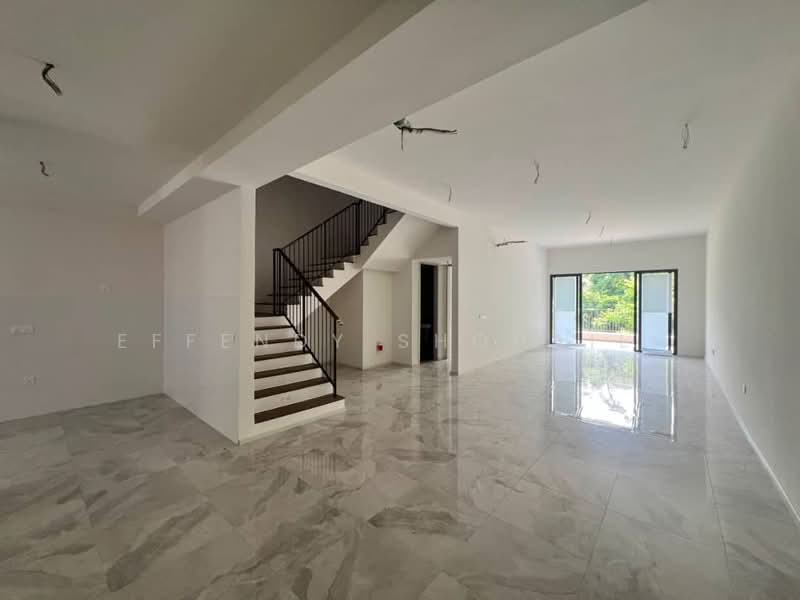 Rumah Teres 3-Tingkat untuk Dijual di Ulu Kelang (Kuala Lumpur) - Effendy Shohaili - Living Room - PropertyGuru.com.my