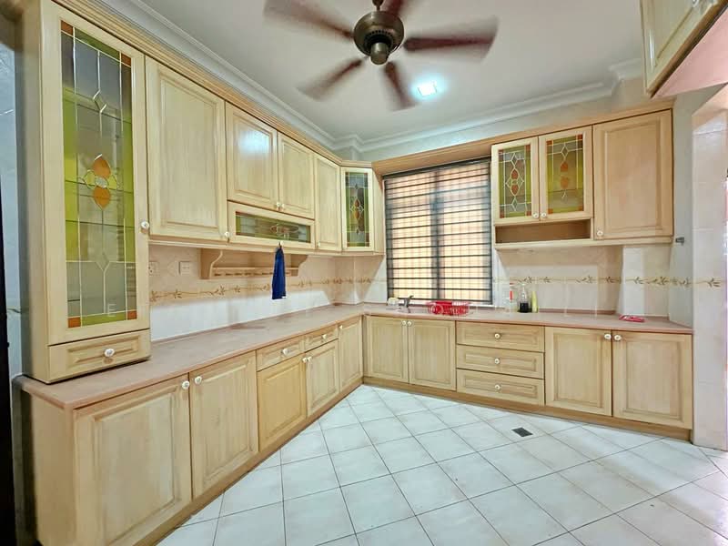 Bungalow House for Sale in Putrajaya (Putrajaya) - Effendy Shohaili - Kitchen - PropertyGuru.com.my