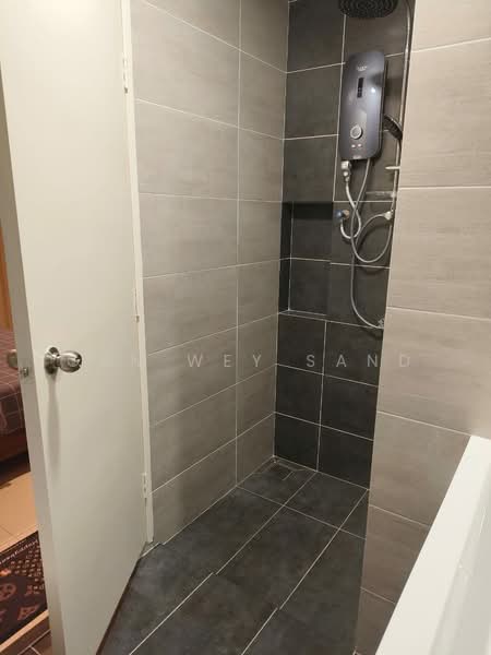 Servis Apartment untuk Disewa di TR Residence - GAN WEY SAND - Bathroom - PropertyGuru.com.my
