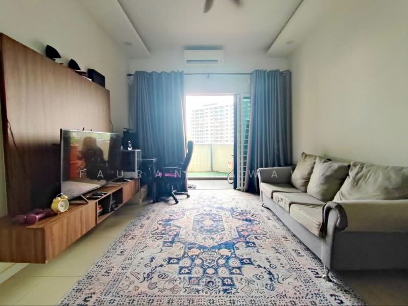 Kediaman Servis untuk Dijual di Suria Residence - Fauran Nawawi - Living Room - PropertyGuru.com.my