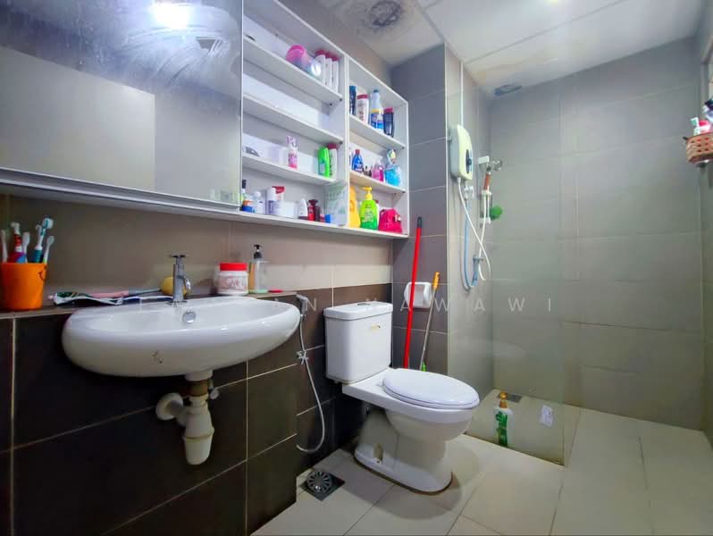 Kediaman Servis untuk Dijual di Suria Residence - Fauran Nawawi - PropertyGuru.com.my