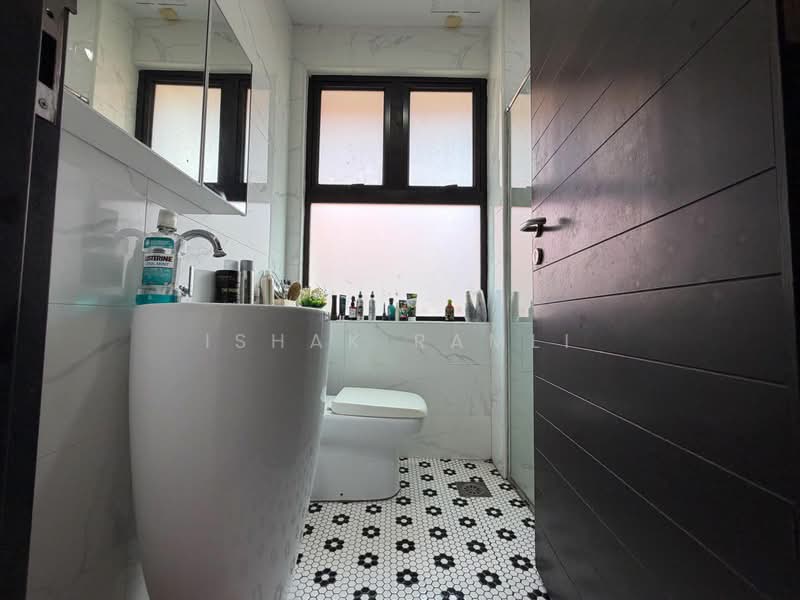 Semi-Detached House for Sale in Alam Sutera (Bukit Jalil) - Ishak Ramli - Bathroom - PropertyGuru.com.my