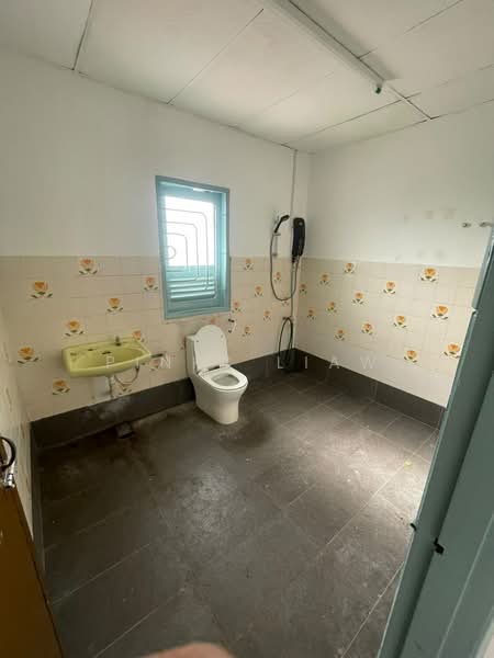 Rumah Teres 1-Tingkat untuk Dijual di Taman Petaling Indah (Klang) - Pinky Liaw - Bathroom - PropertyGuru.com.my