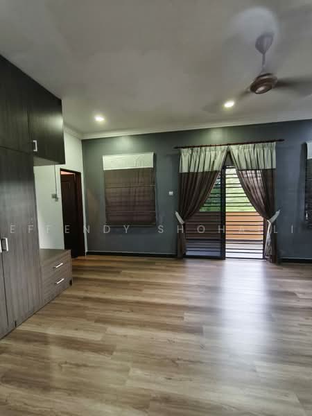 Bungalow for Sale in Bandar Seri Putra (Bangi) - Effendy Shohaili - Bedroom - PropertyGuru.com.my