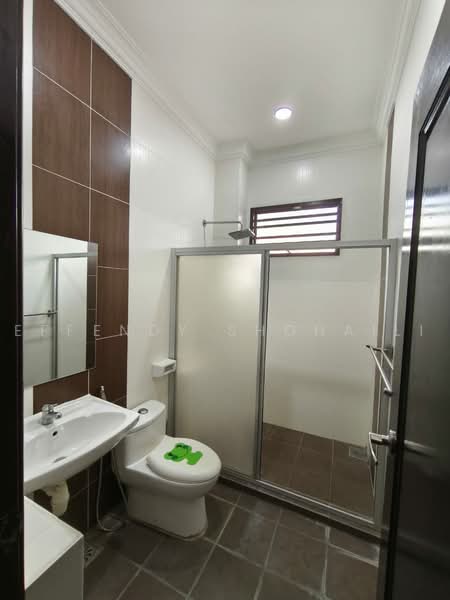 Bungalow for Sale in Bandar Seri Putra (Bangi) - Effendy Shohaili - Bathroom - PropertyGuru.com.my