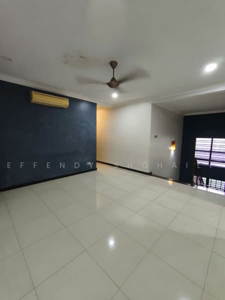 Bungalow for Sale in Bandar Seri Putra (Bangi) - Effendy Shohaili - Living Room - PropertyGuru.com.my