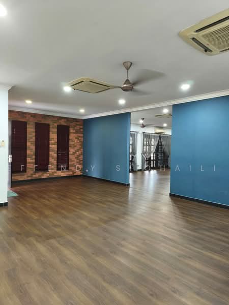 Bungalow for Sale in Bandar Seri Putra (Bangi) - Effendy Shohaili - Living Room - PropertyGuru.com.my