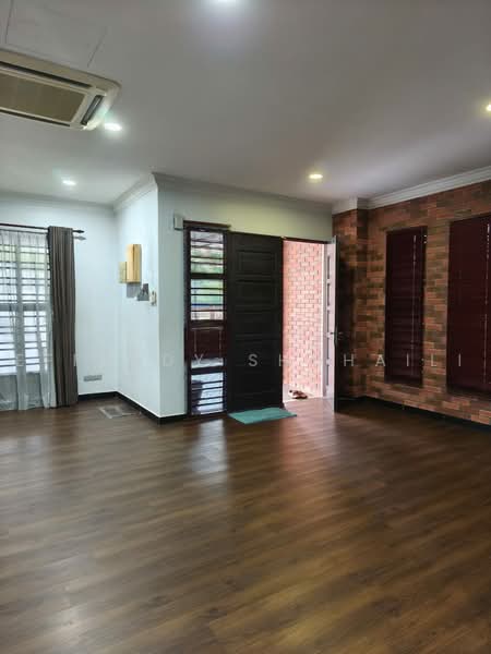 Bungalow for Sale in Bandar Seri Putra (Bangi) - Effendy Shohaili - Entrance - PropertyGuru.com.my