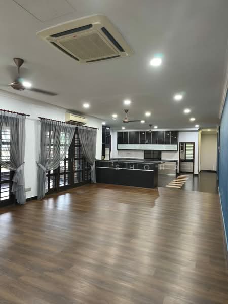 Bungalow for Sale in Bandar Seri Putra (Bangi) - Effendy Shohaili - Living Room - PropertyGuru.com.my