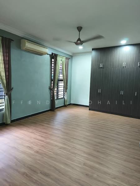 Bungalow for Sale in Bandar Seri Putra (Bangi) - Effendy Shohaili - Bedroom - PropertyGuru.com.my