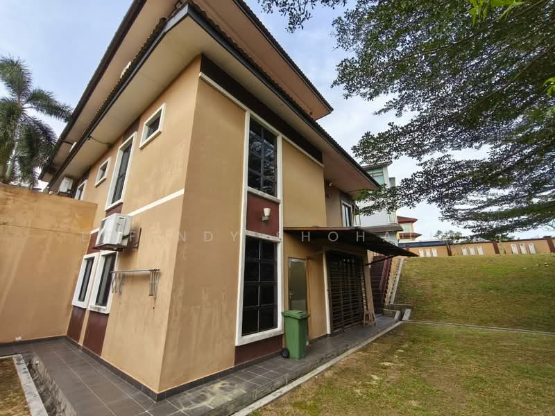 Bungalow for Sale in Bandar Seri Putra (Bangi) - Effendy Shohaili - Exterior - PropertyGuru.com.my