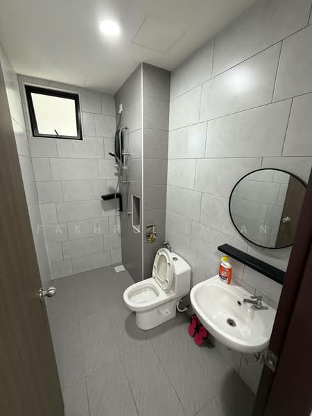 Service Residence for Sale at Desaru Utama Residence - Fakhrul Imlan - Bathroom - PropertyGuru.com.my