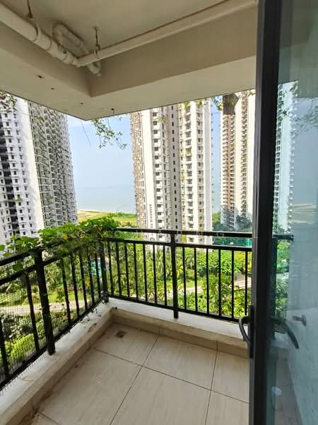 Condominium for Rent at Ataraxia Park @ Forest City - Hong Charng Lee - Balcony - PropertyGuru.com.my