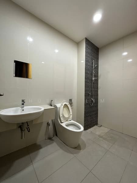 3.5-storey Terraced House for Rent in Damansara Perdana (Selangor) - Hubert Lim - Bathroom - PropertyGuru.com.my