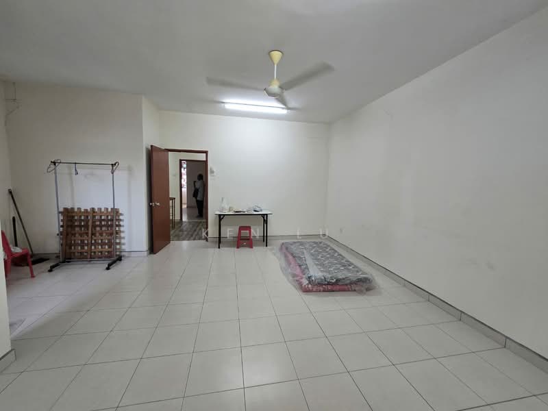 2-storey Terraced House for Sale in Taman Jelok Impian (Kajang) - Ken Lu - Living Room - PropertyGuru.com.my