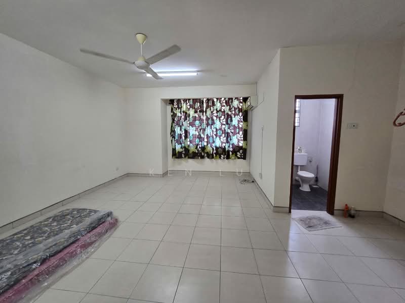 2-storey Terraced House for Sale in Taman Jelok Impian (Kajang) - Ken Lu - Living Room - PropertyGuru.com.my