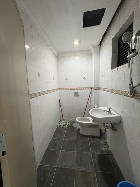 2-storey Terraced House for Sale in SS4 (Petaling Jaya) - Joel Loke - Bathroom - PropertyGuru.com.my