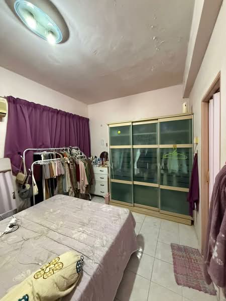 Pangsapuri untuk Dijual di Desa Bayan Apartment - Kevin Lim - Bedroom - PropertyGuru.com.my