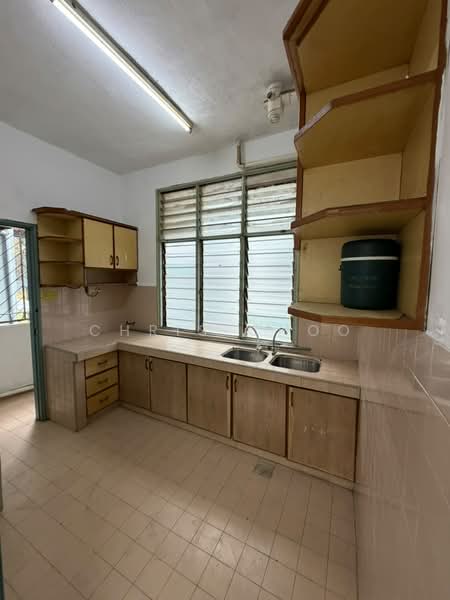 Pangsapuri untuk Dijual di Putri Apartment - Chris Choo - Kitchen - PropertyGuru.com.my
