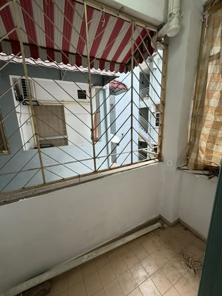 Pangsapuri untuk Dijual di Putri Apartment - Chris Choo - Balcony - PropertyGuru.com.my