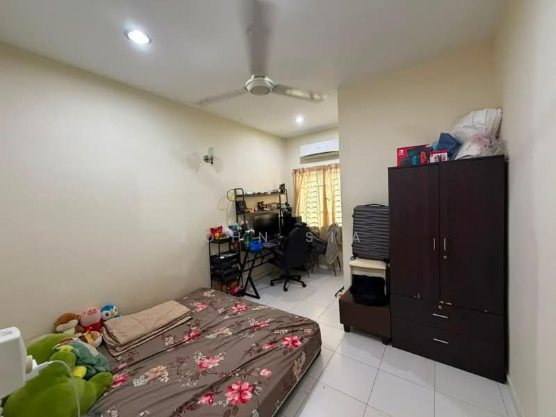 Rumah Teres 2 Tingkat untuk Dijual di Taman Setia Indah (Tebrau) - John Sia - Bedroom - PropertyGuru.com.my